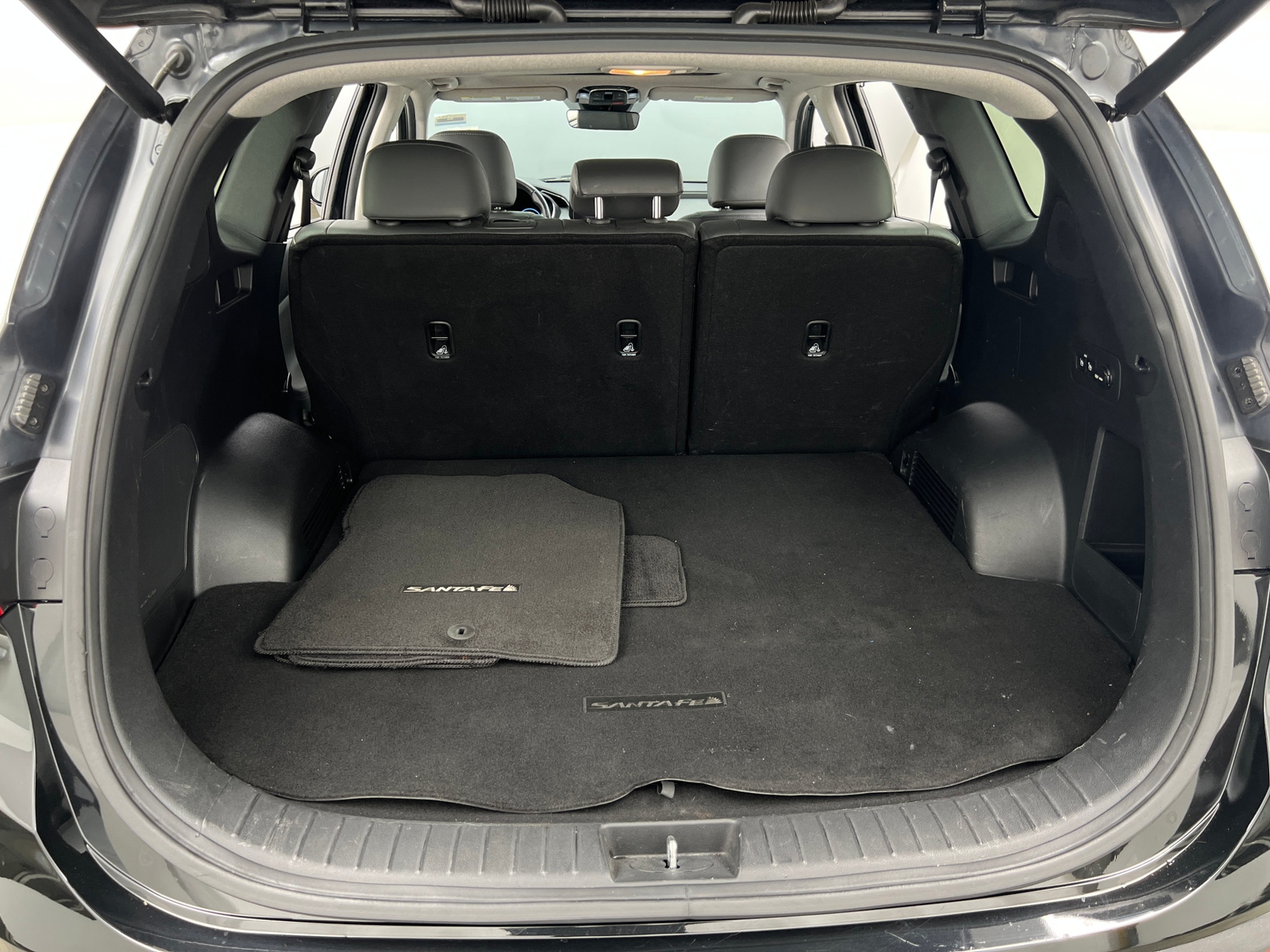 Thumbnail: 2023 Hyundai Santa Fe - 6