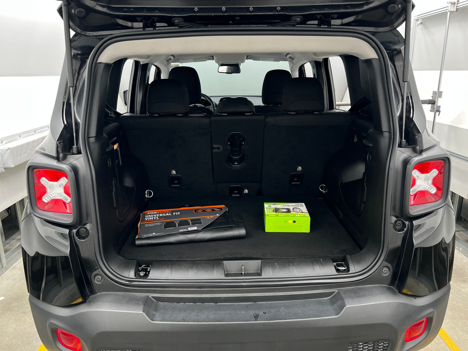 Thumbnail: 2022 Jeep Renegade - 7