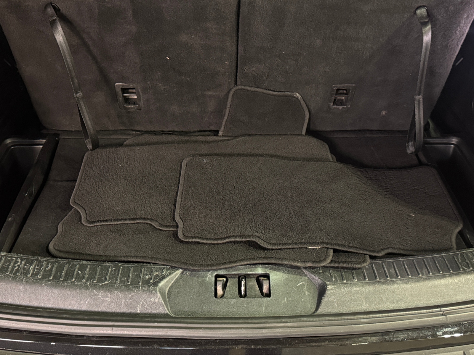 Thumbnail: 2020 Ford Explorer - 7