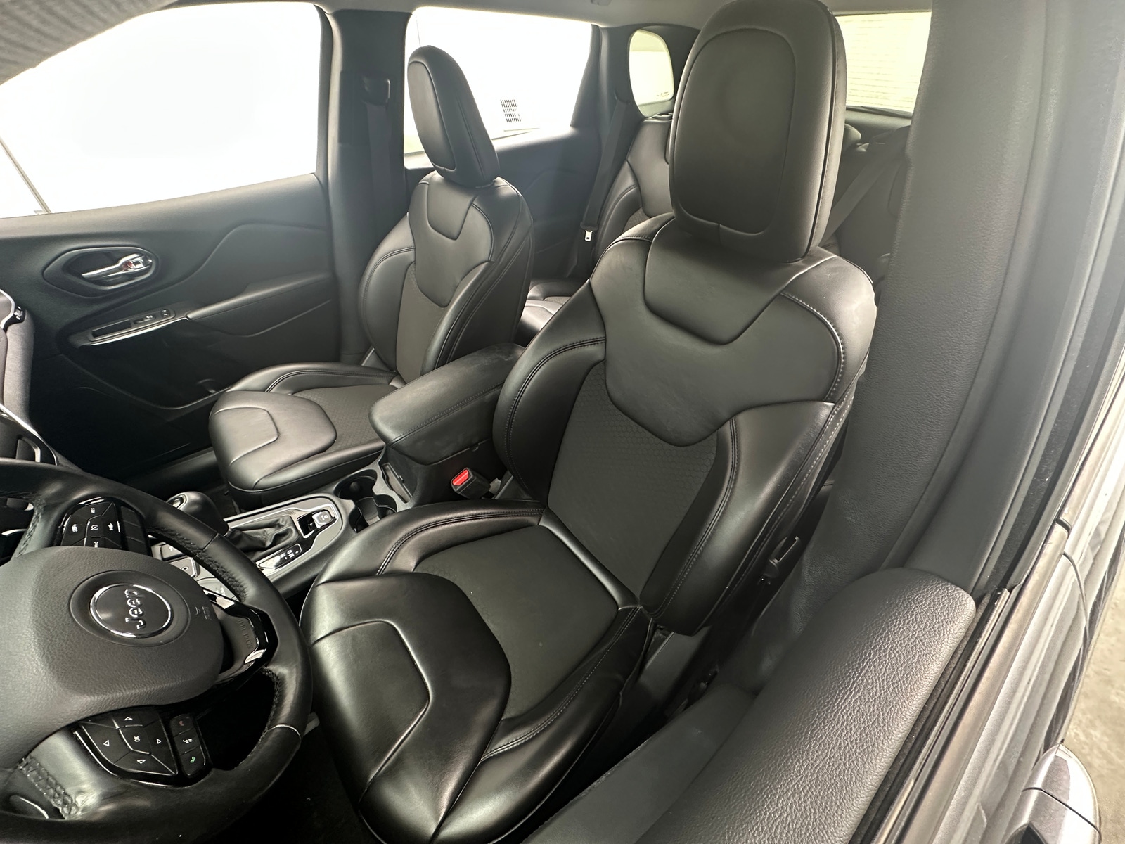 Thumbnail: 2020 Jeep Cherokee - 2