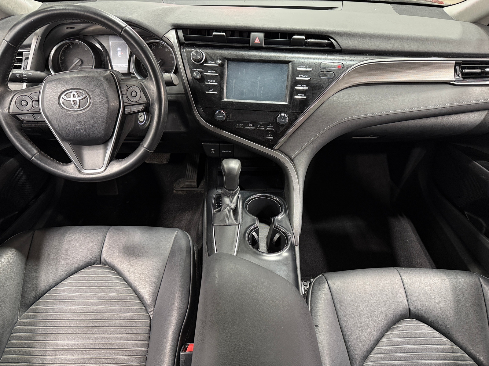 Thumbnail: 2019 Toyota Camry - 3