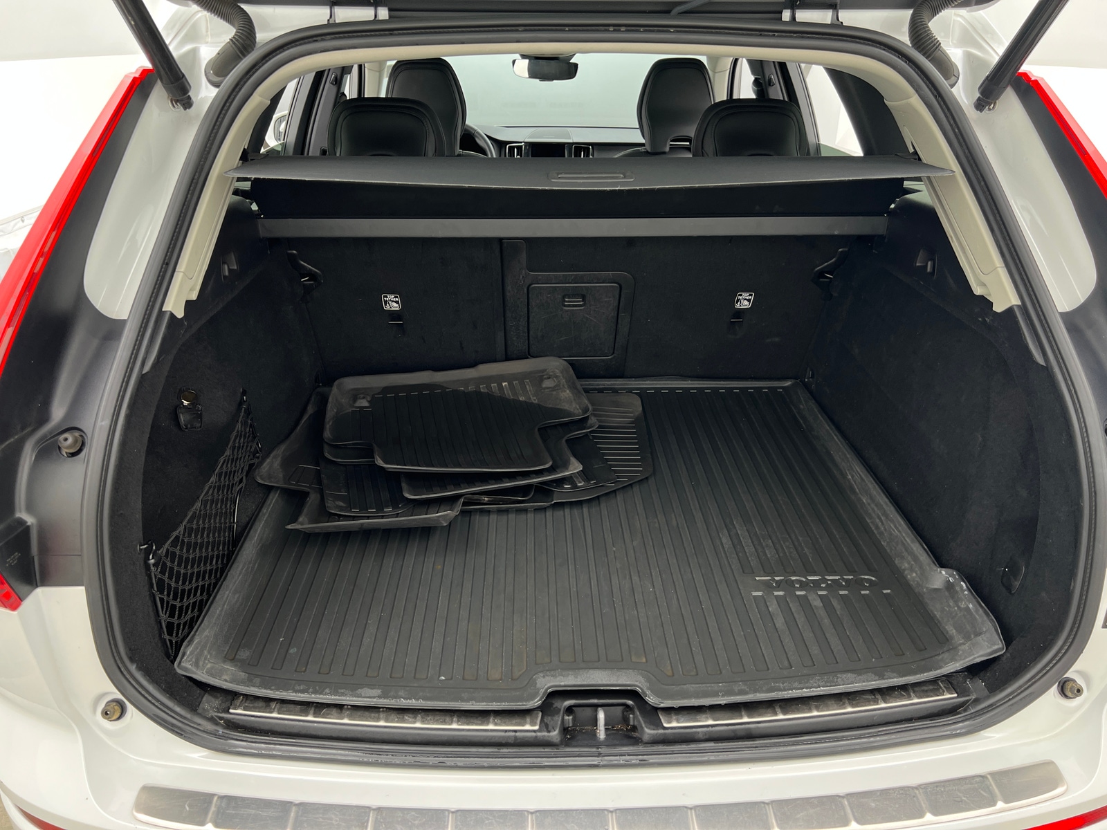 Thumbnail: 2023 Volvo XC60 - 6