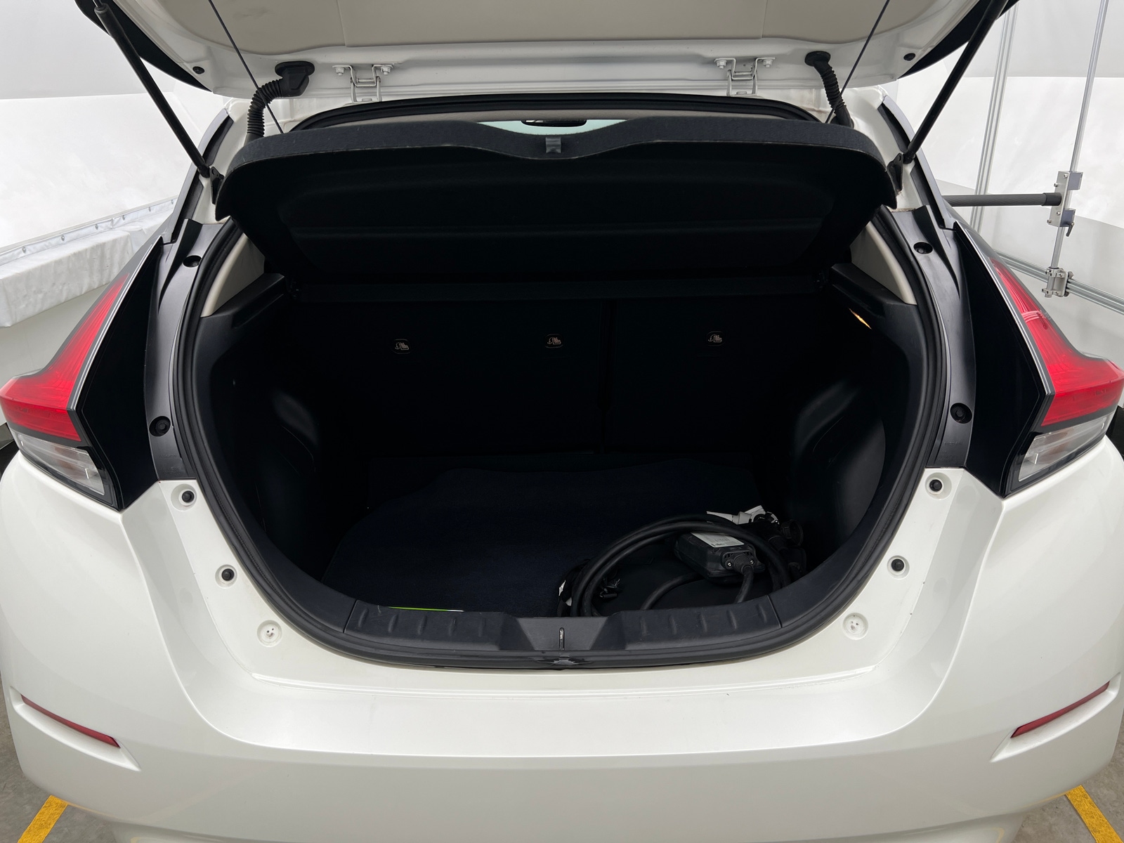 Thumbnail: 2018 Nissan Leaf - 6