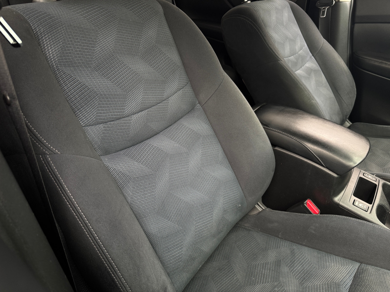 Thumbnail: 2016 Nissan Rogue - 2