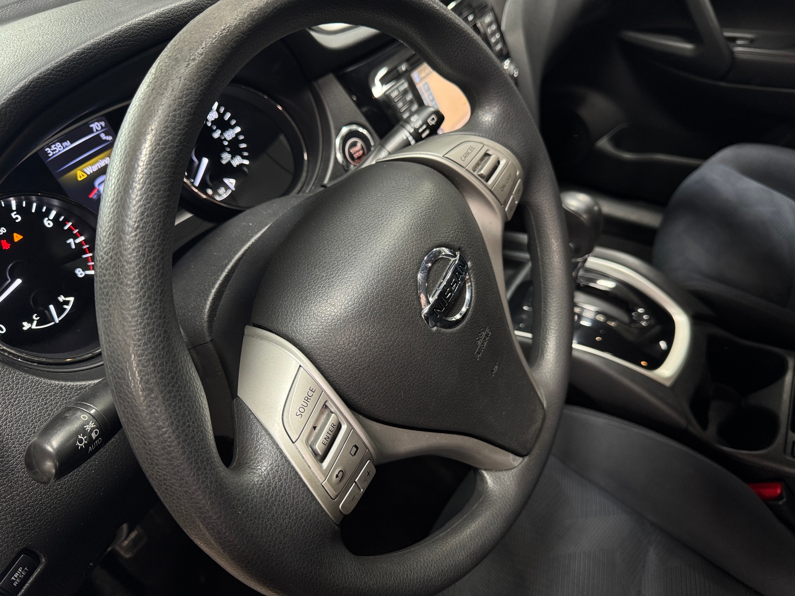 Thumbnail: 2016 Nissan Rogue - 5