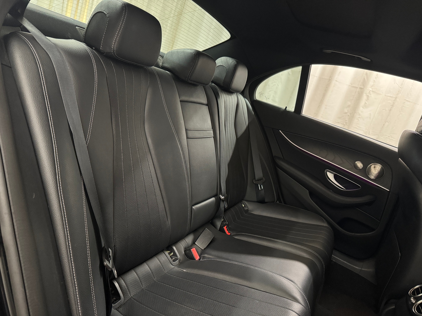 Thumbnail: 2022 Mercedes-Benz E-Class - 5