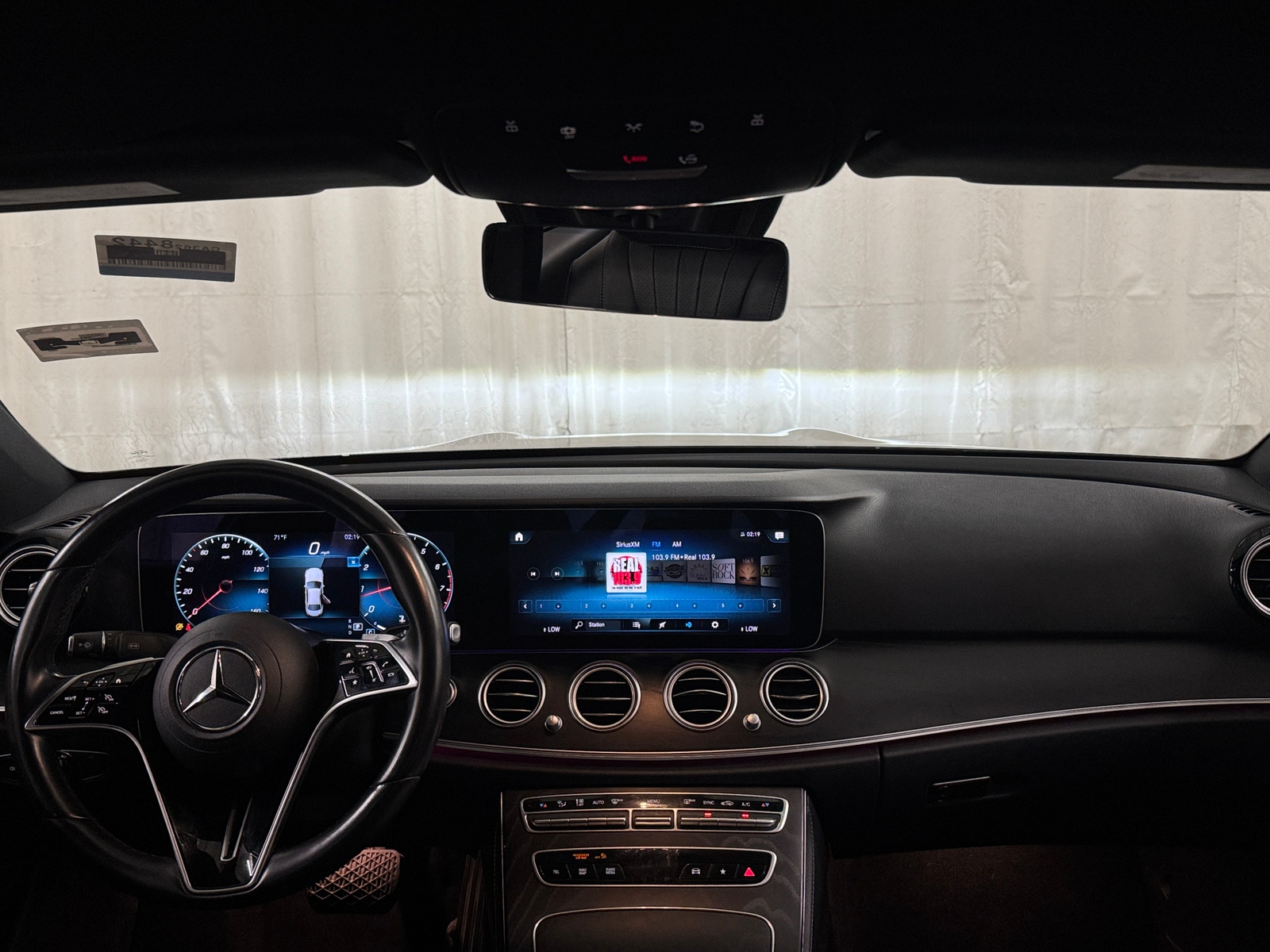 Thumbnail: 2022 Mercedes-Benz E-Class - 2