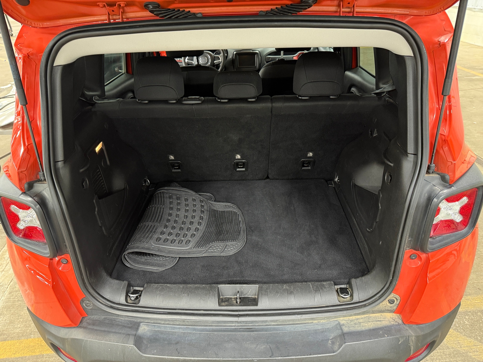 Thumbnail: 2020 Jeep Renegade - 7