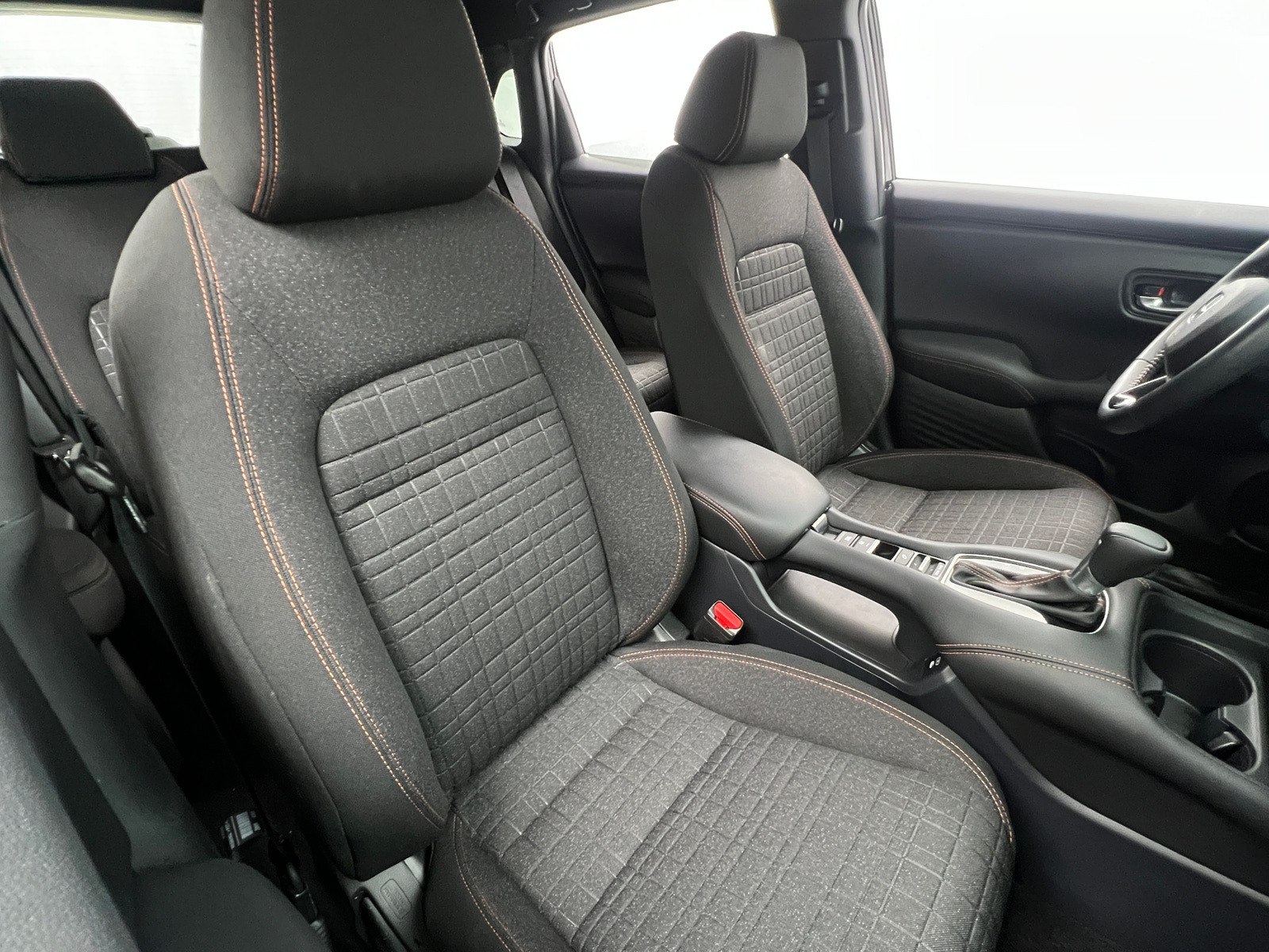 Thumbnail: 2025 Honda HR-V - 2