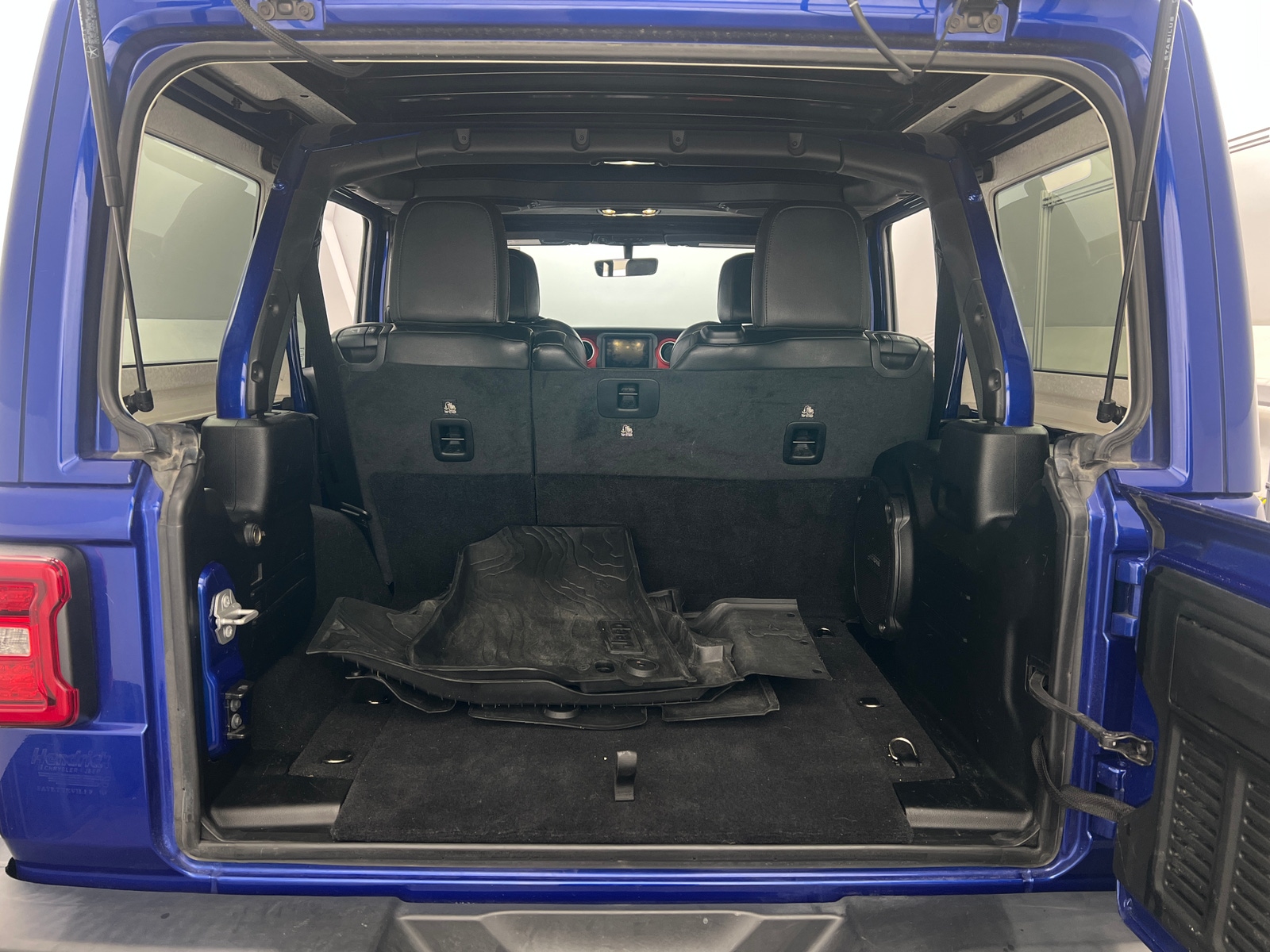 Thumbnail: 2020 Jeep Wrangler - 6