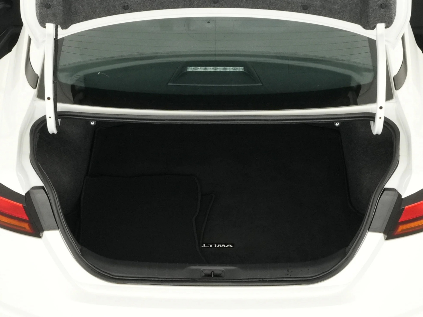 Thumbnail: 2022 Nissan Altima - 7