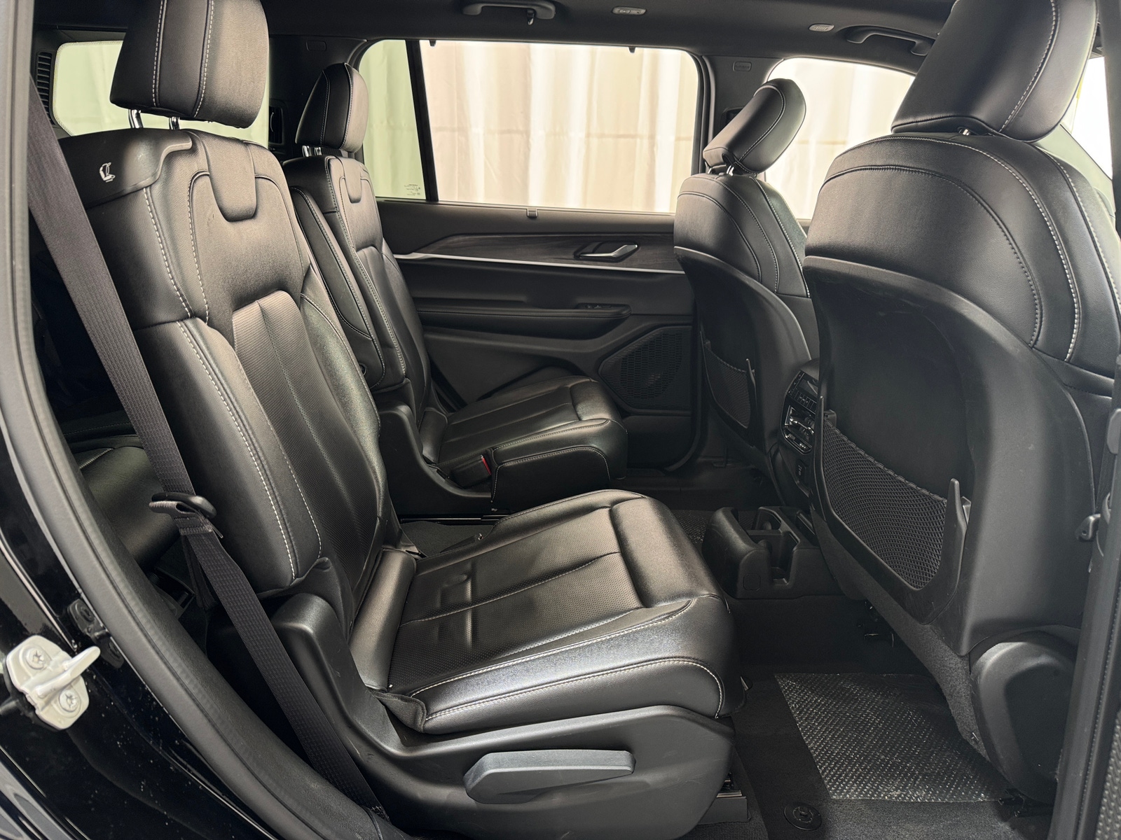 Thumbnail: 2024 Jeep Grand Cherokee L - 5