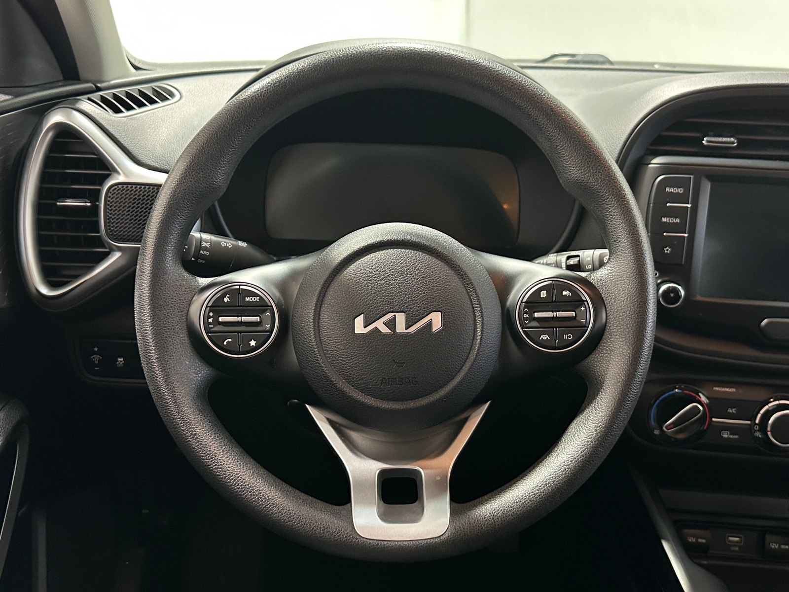 Thumbnail: 2024 Kia Soul - 5