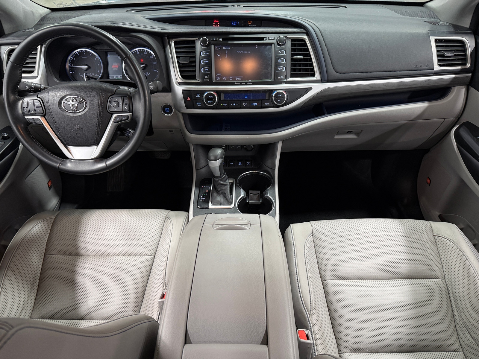 Thumbnail: 2017 Toyota Highlander - 2