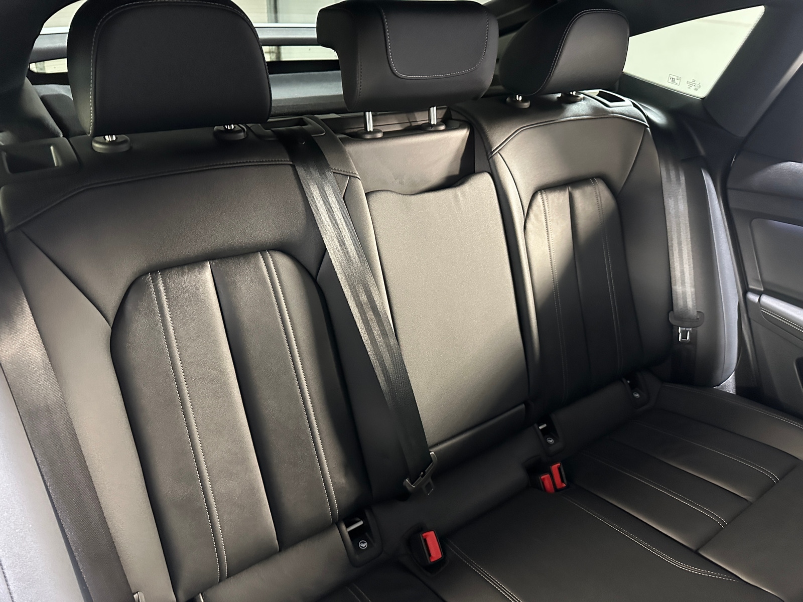 Thumbnail: 2023 Audi Q4 e-tron - 5