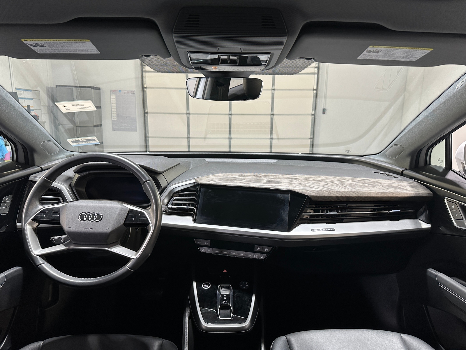 Thumbnail: 2023 Audi Q4 e-tron - 2