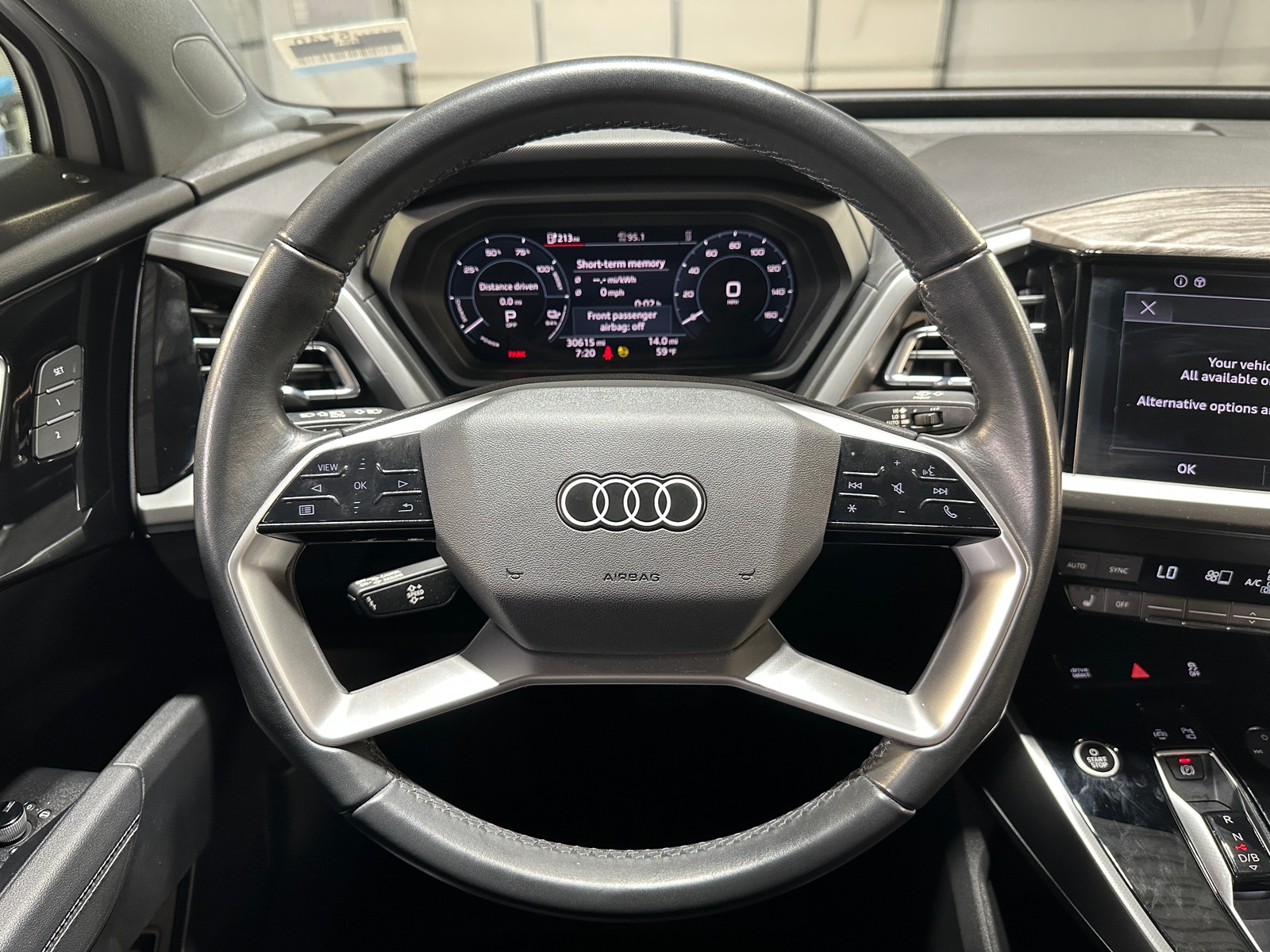 Thumbnail: 2023 Audi Q4 e-tron - 4