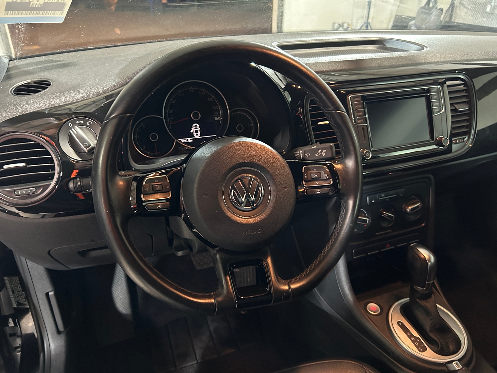 Thumbnail: 2018 Volkswagen Beetle - 4