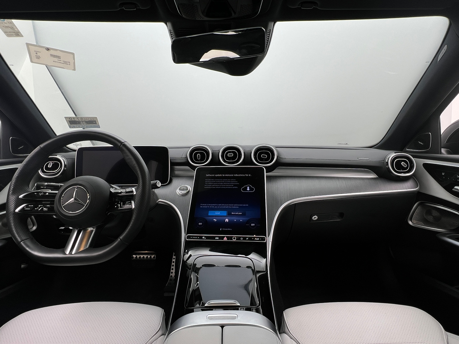 Thumbnail: 2024 Mercedes-Benz C-Class - 2