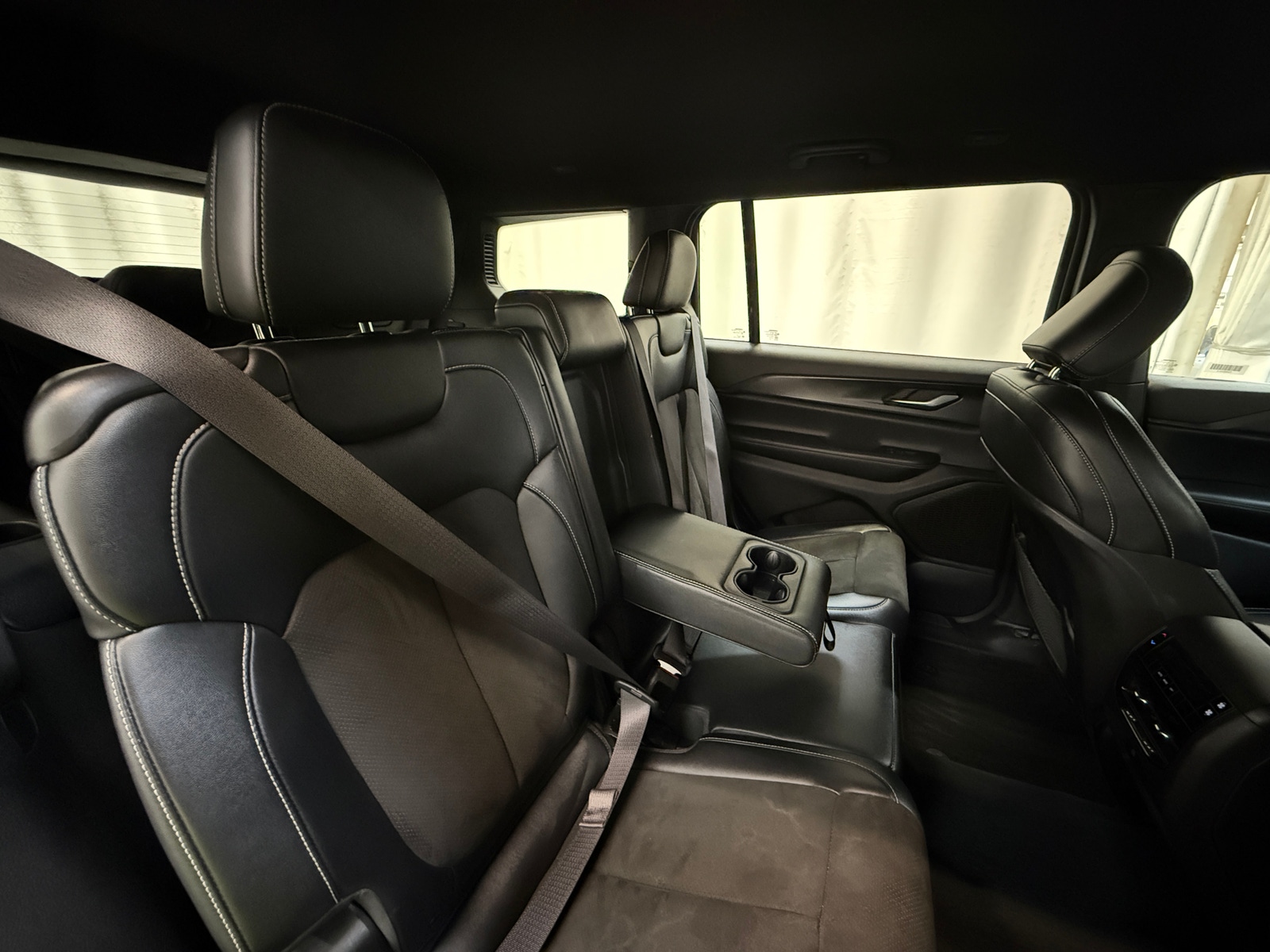 Thumbnail: 2023 Jeep Grand Cherokee L - 5