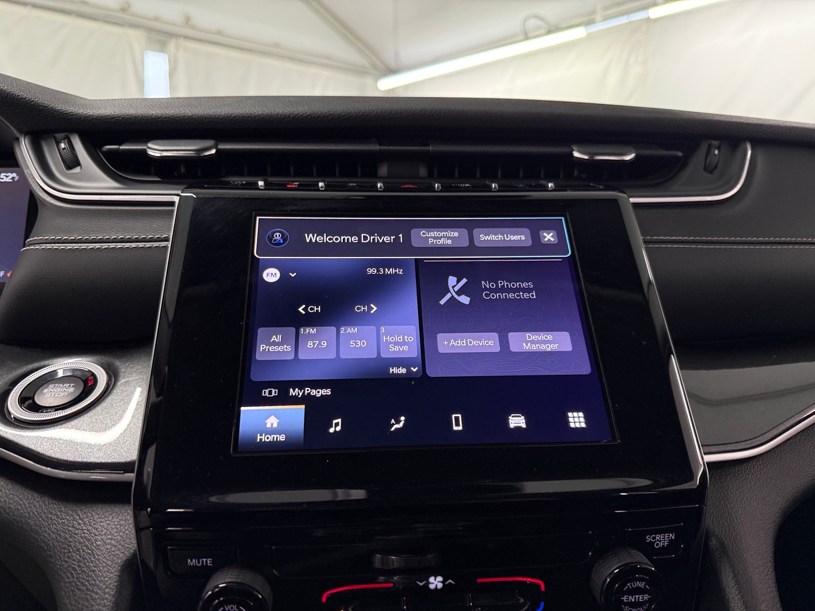 Thumbnail: 2023 Jeep Grand Cherokee L - 3