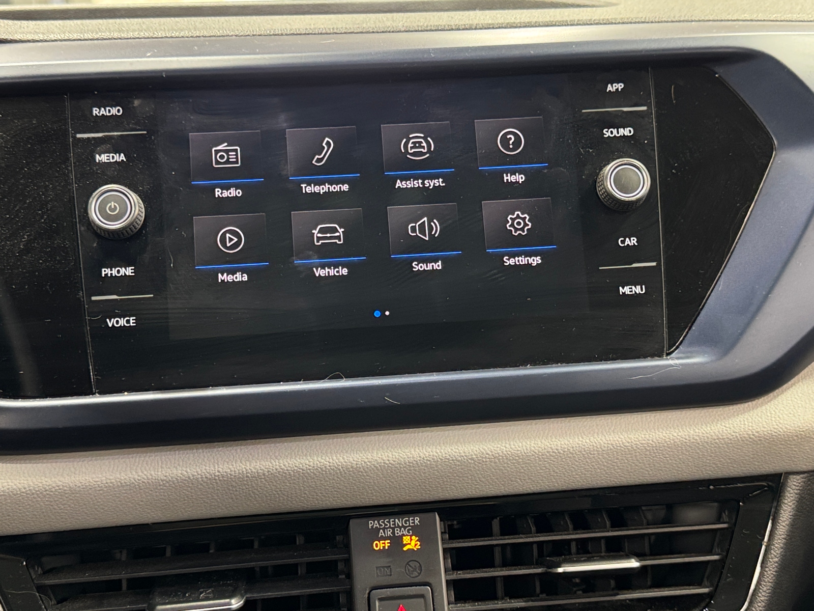 Thumbnail: 2022 Volkswagen Taos - 3