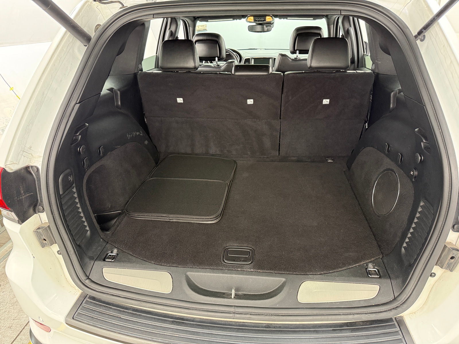 Thumbnail: 2018 Jeep Grand Cherokee - 6