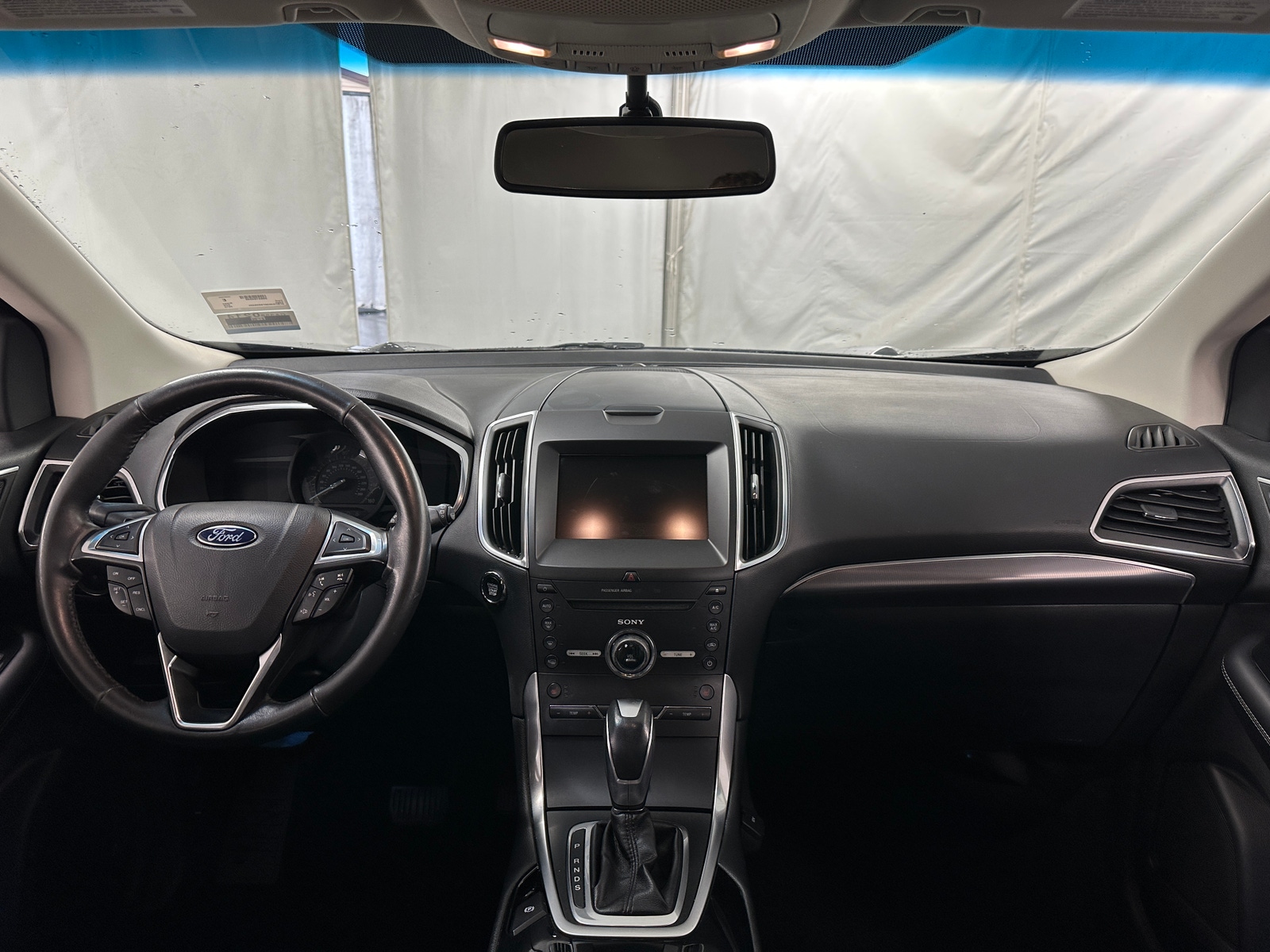 Thumbnail: 2015 Ford Edge - 2