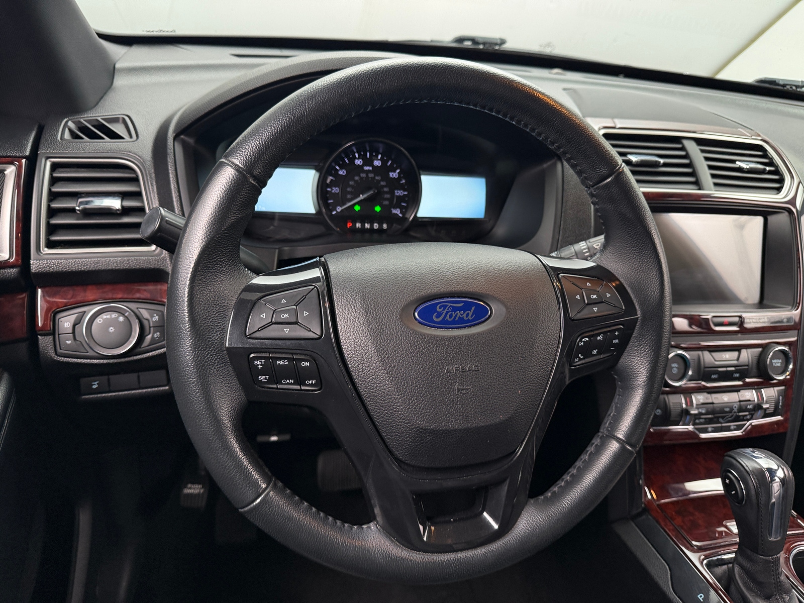 Thumbnail: 2018 Ford Explorer - 5