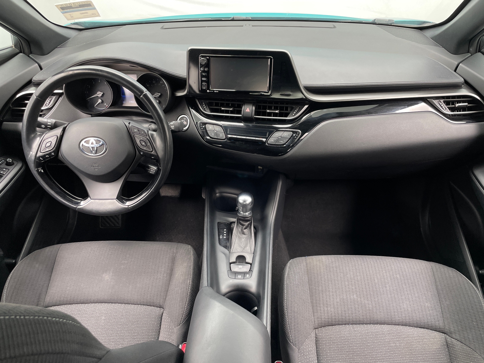 Thumbnail: 2018 Toyota C-HR - 3