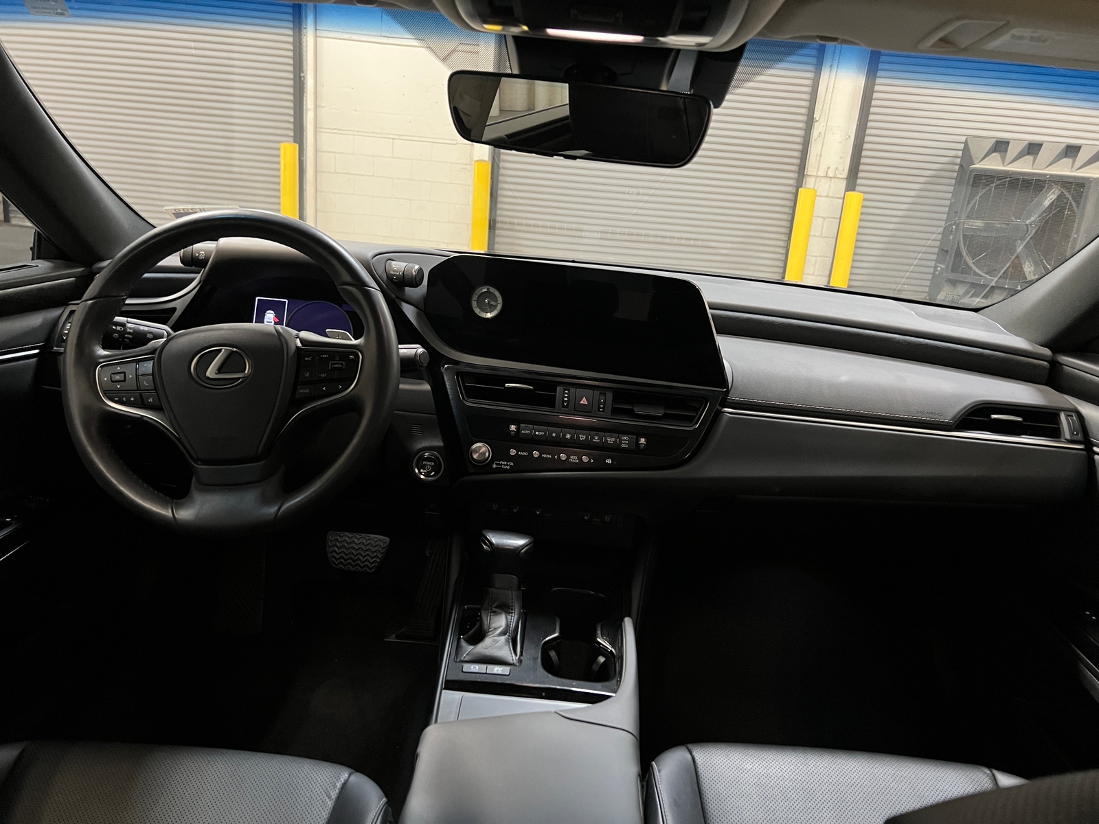 Thumbnail: 2023 Lexus ES - 2