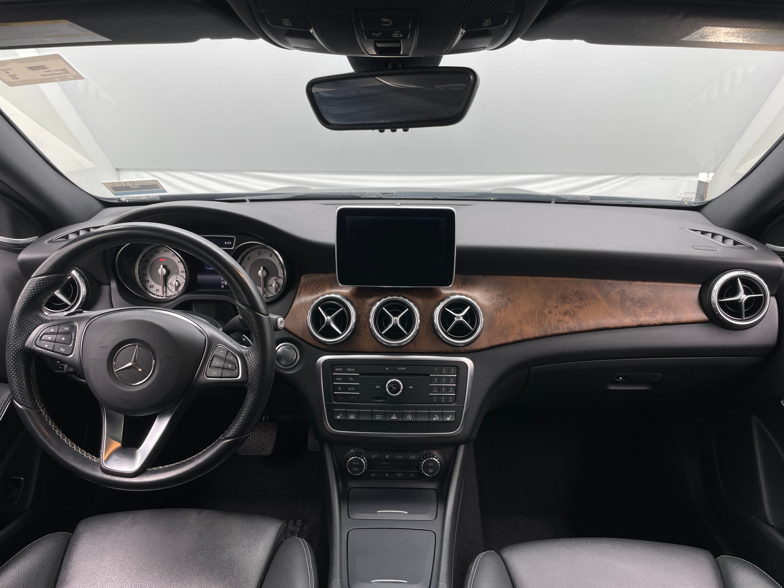 Thumbnail: 2016 Mercedes-Benz GLA - 2