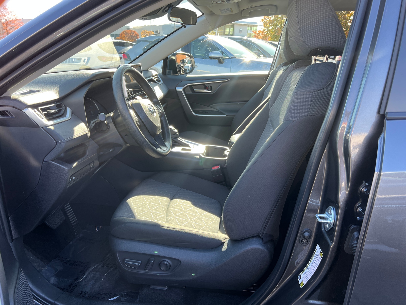 Thumbnail: 2025 Toyota RAV4 - 2