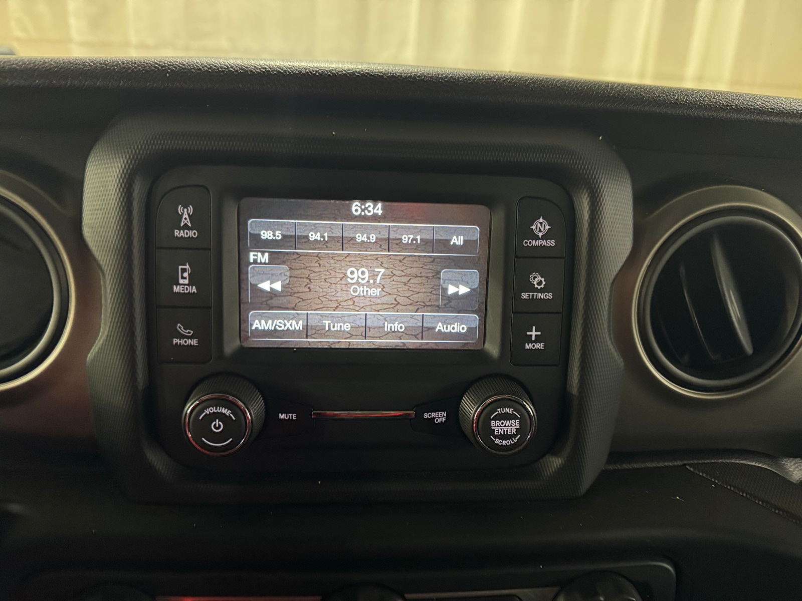 Thumbnail: 2018 Jeep Wrangler - 4