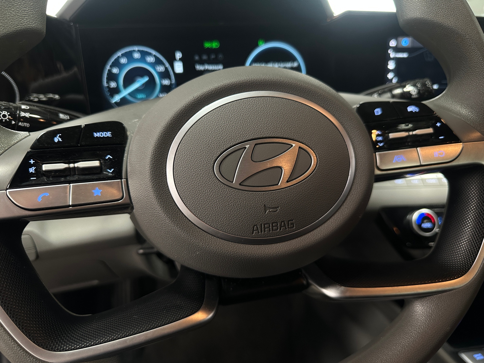 Thumbnail: 2024 Hyundai Elantra - 5