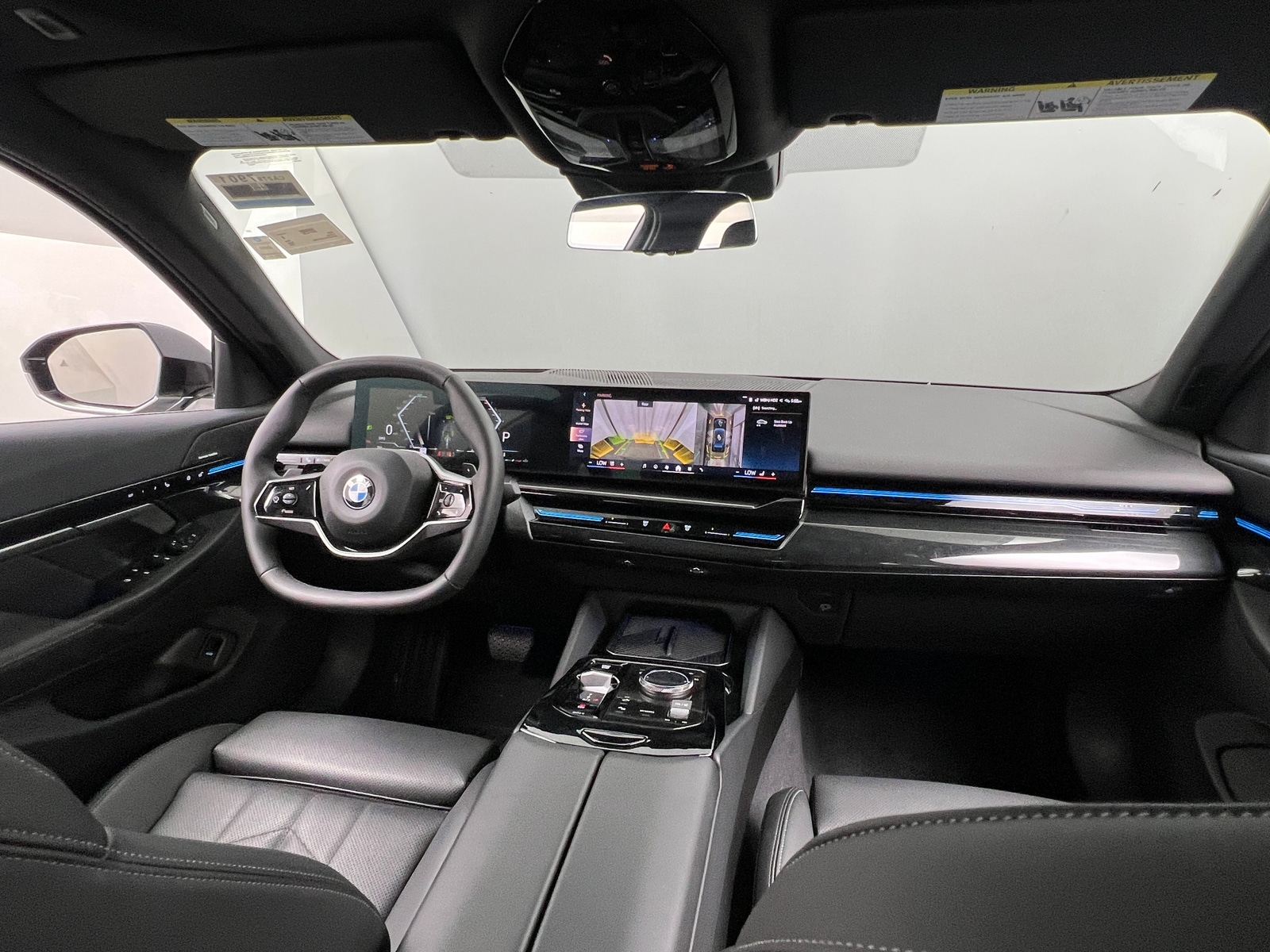 Thumbnail: 2025 BMW 5 Series - 2