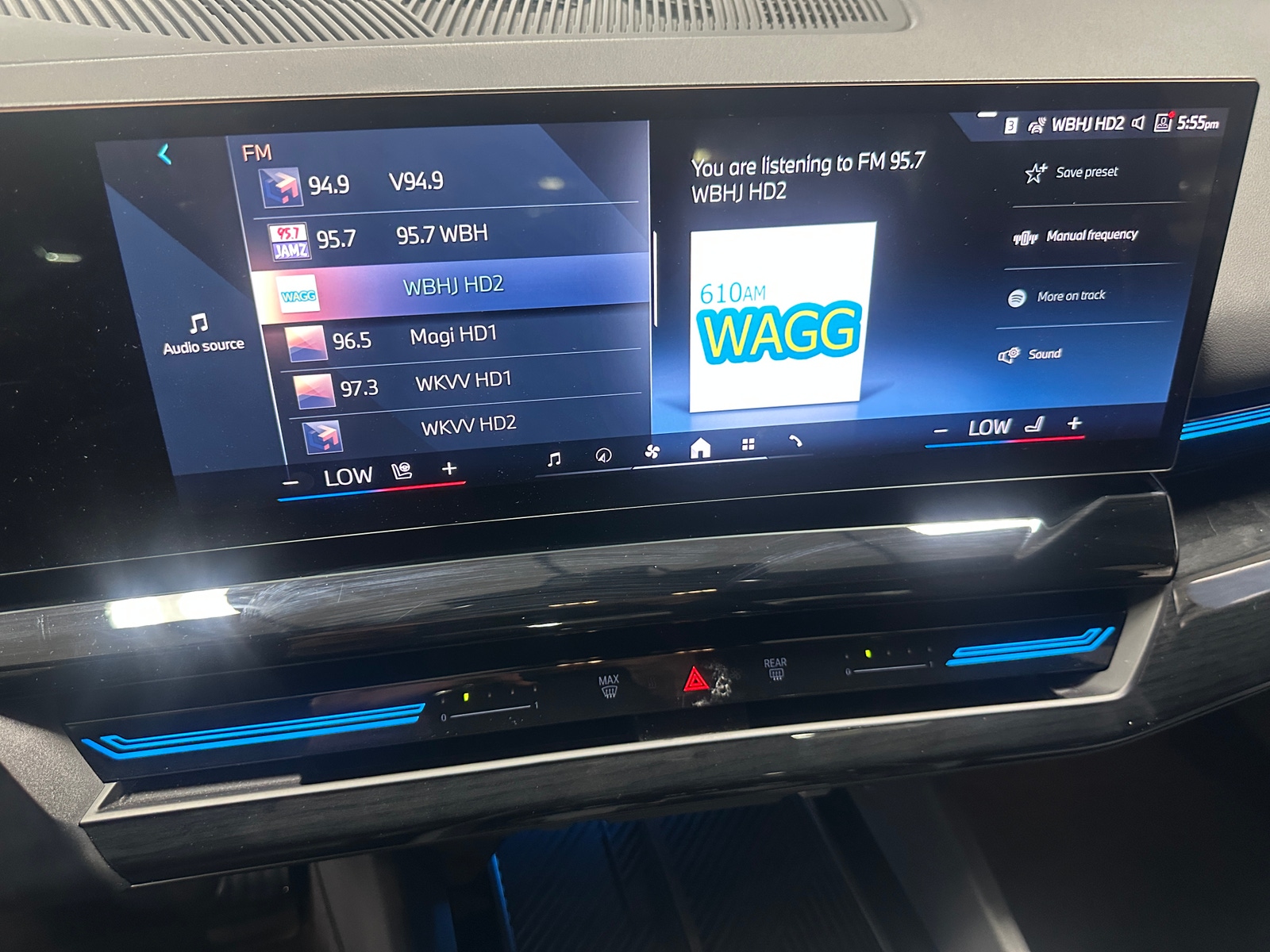 Thumbnail: 2025 BMW 5 Series - 3