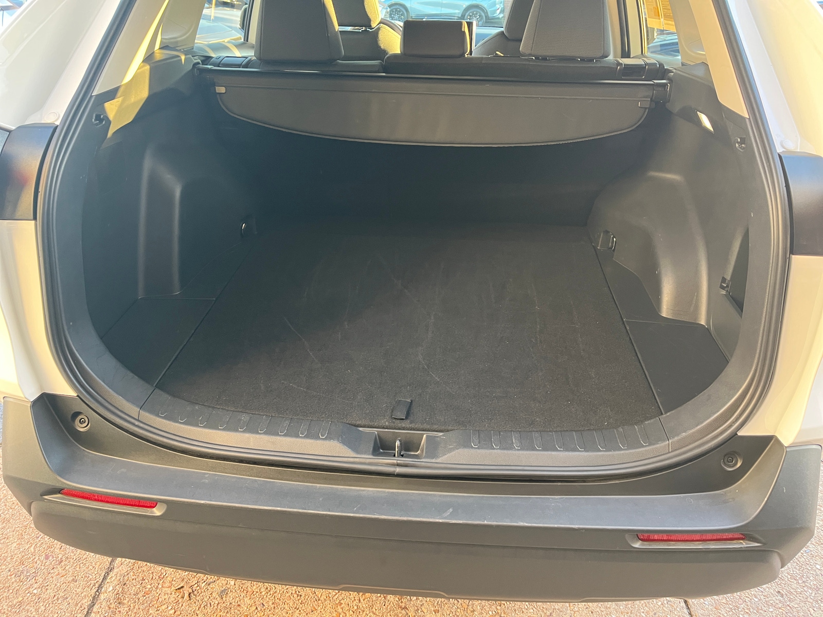 Thumbnail: 2025 Toyota RAV4 - 6