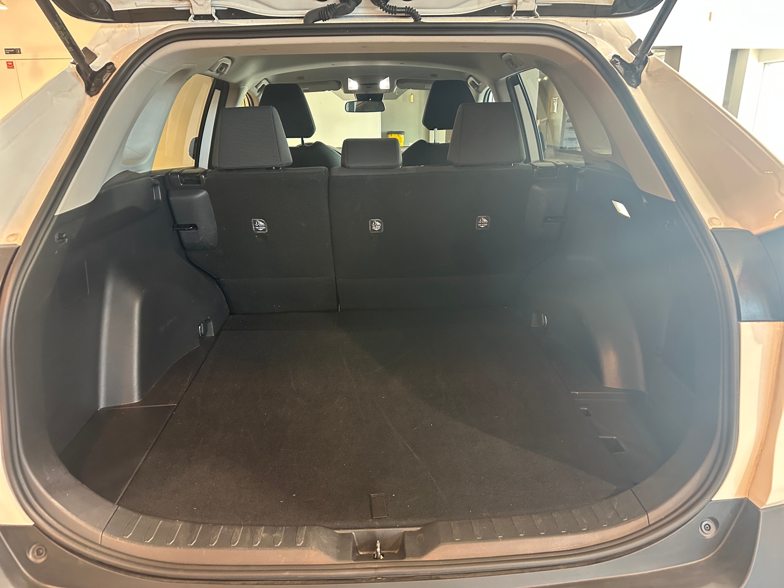 Thumbnail: 2025 Toyota RAV4 - 6