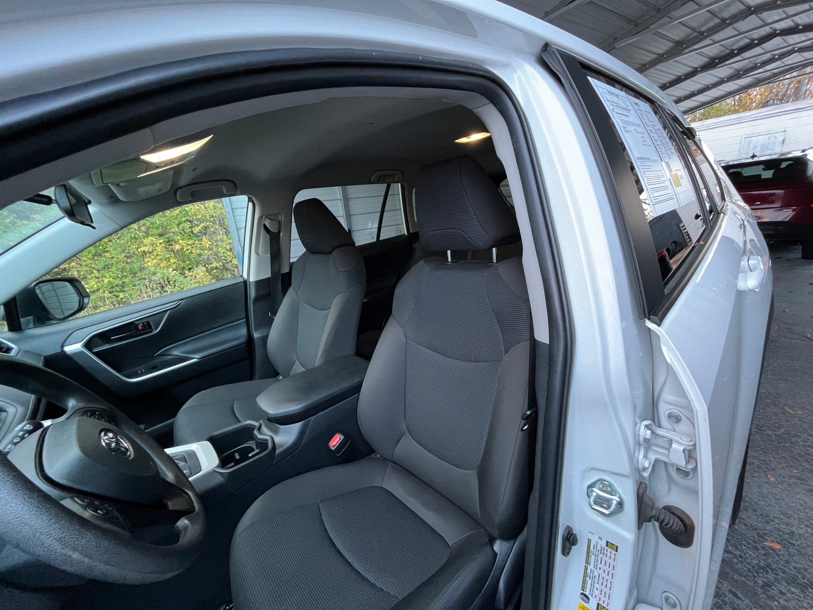 Thumbnail: 2025 Toyota RAV4 - 2