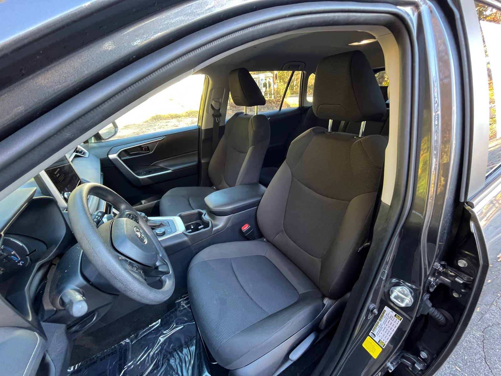 Thumbnail: 2025 Toyota RAV4 - 2