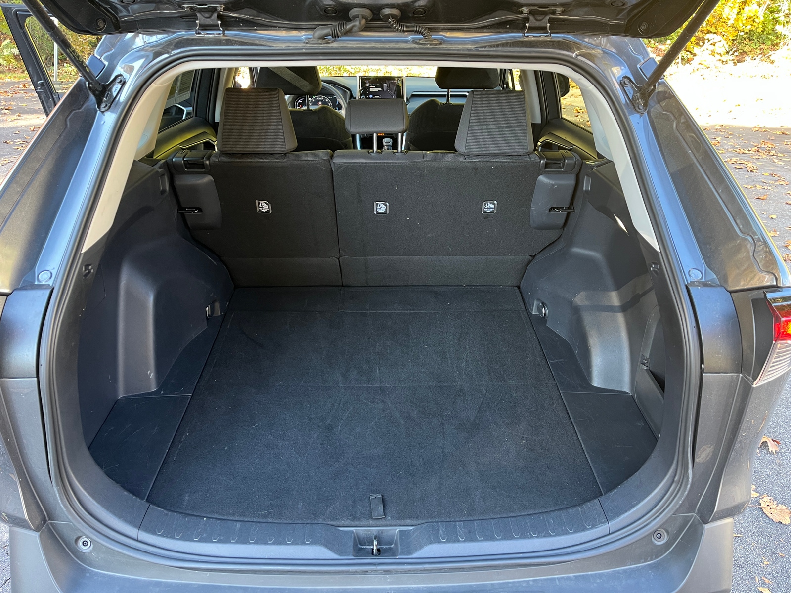 Thumbnail: 2025 Toyota RAV4 - 6