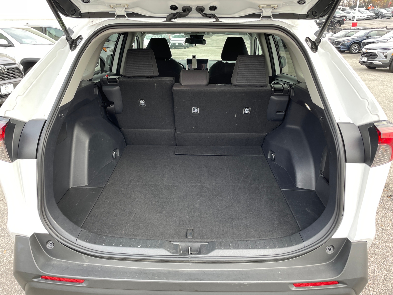 Thumbnail: 2025 Toyota RAV4 - 6