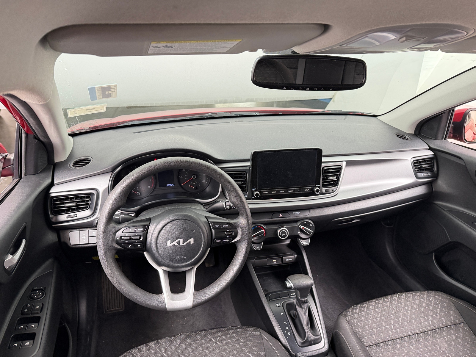 Thumbnail: 2022 Kia Rio - 3