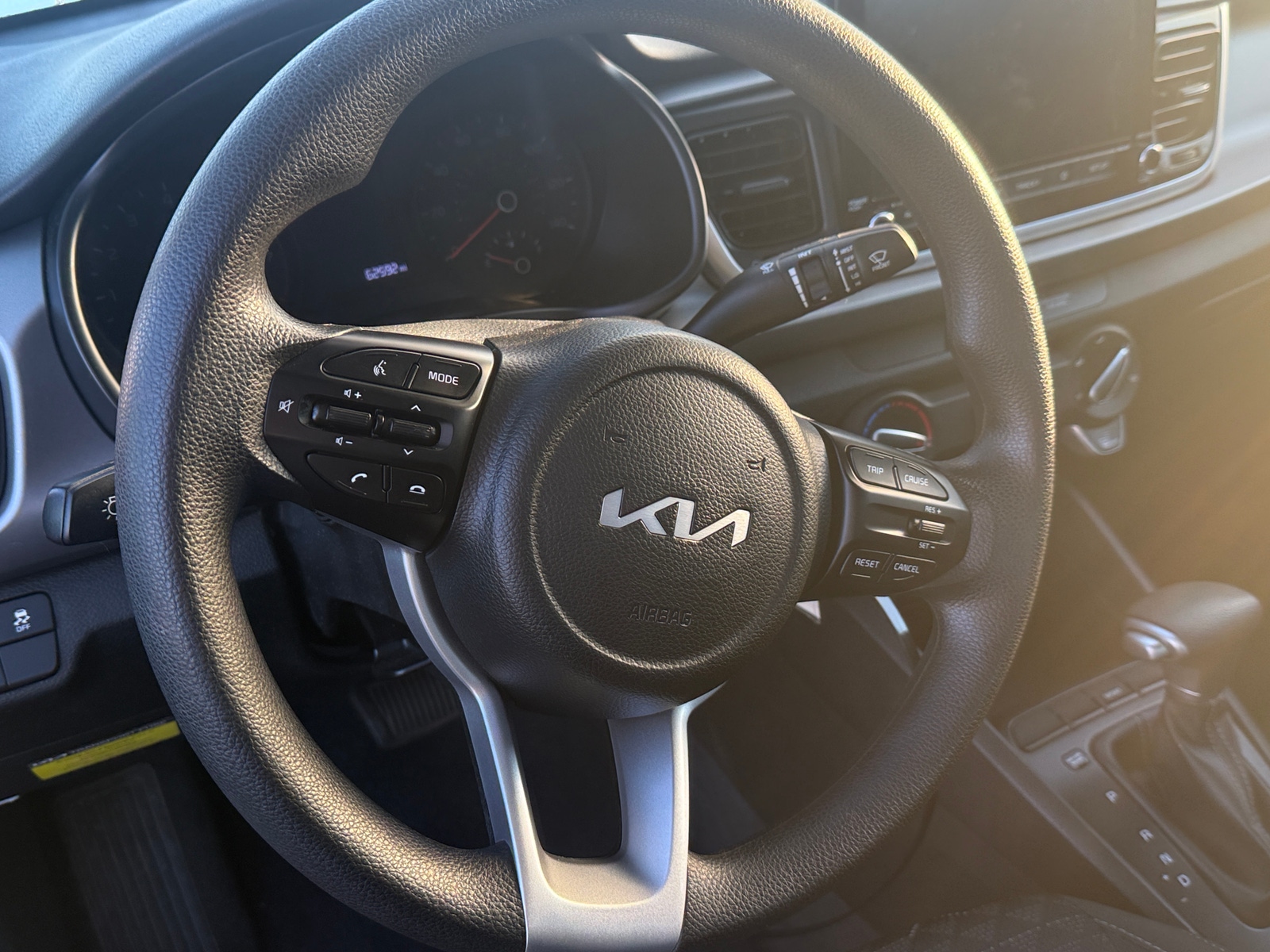 Thumbnail: 2022 Kia Rio - 5