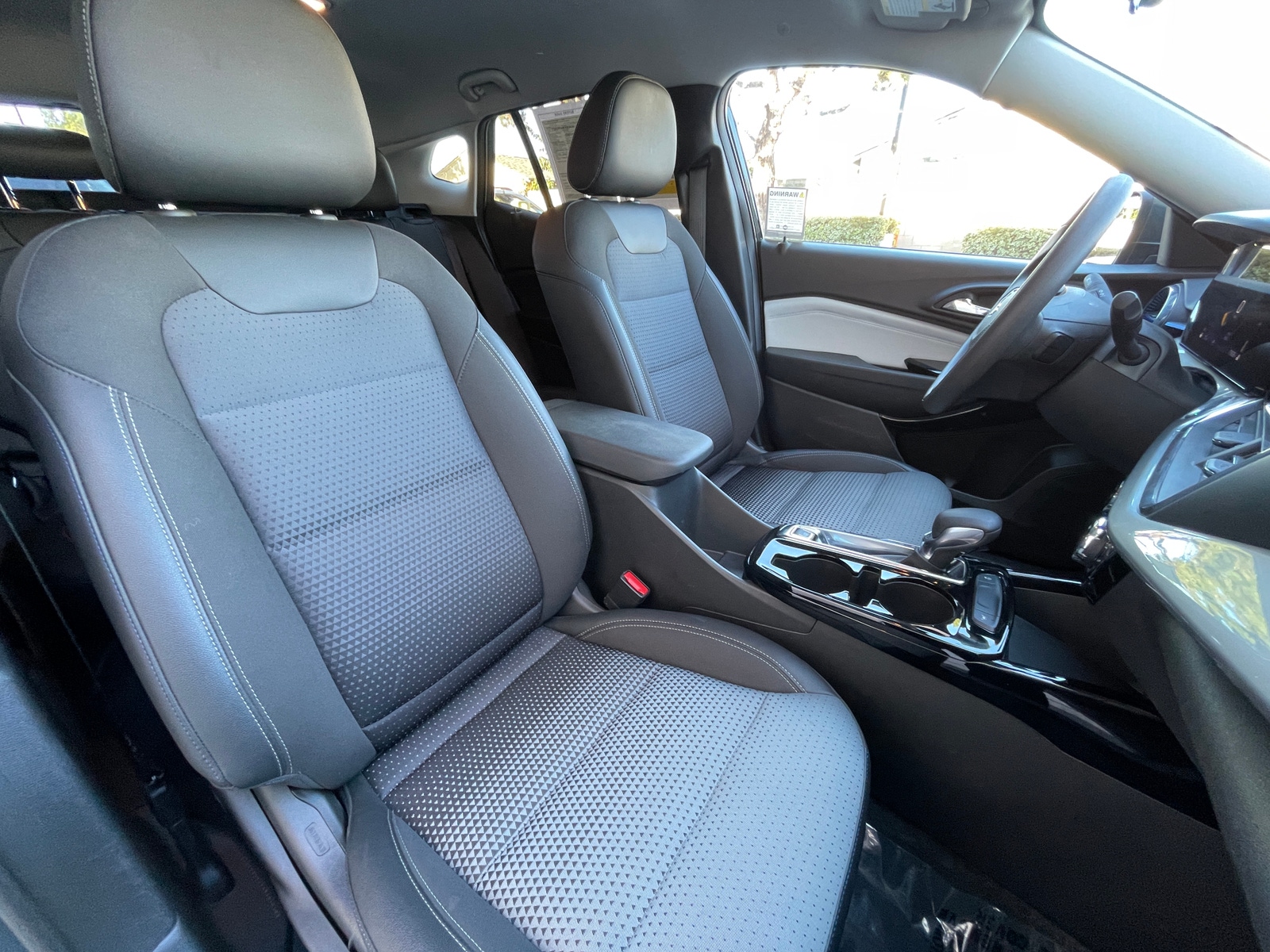 Thumbnail: 2025 Chevrolet Trax - 2