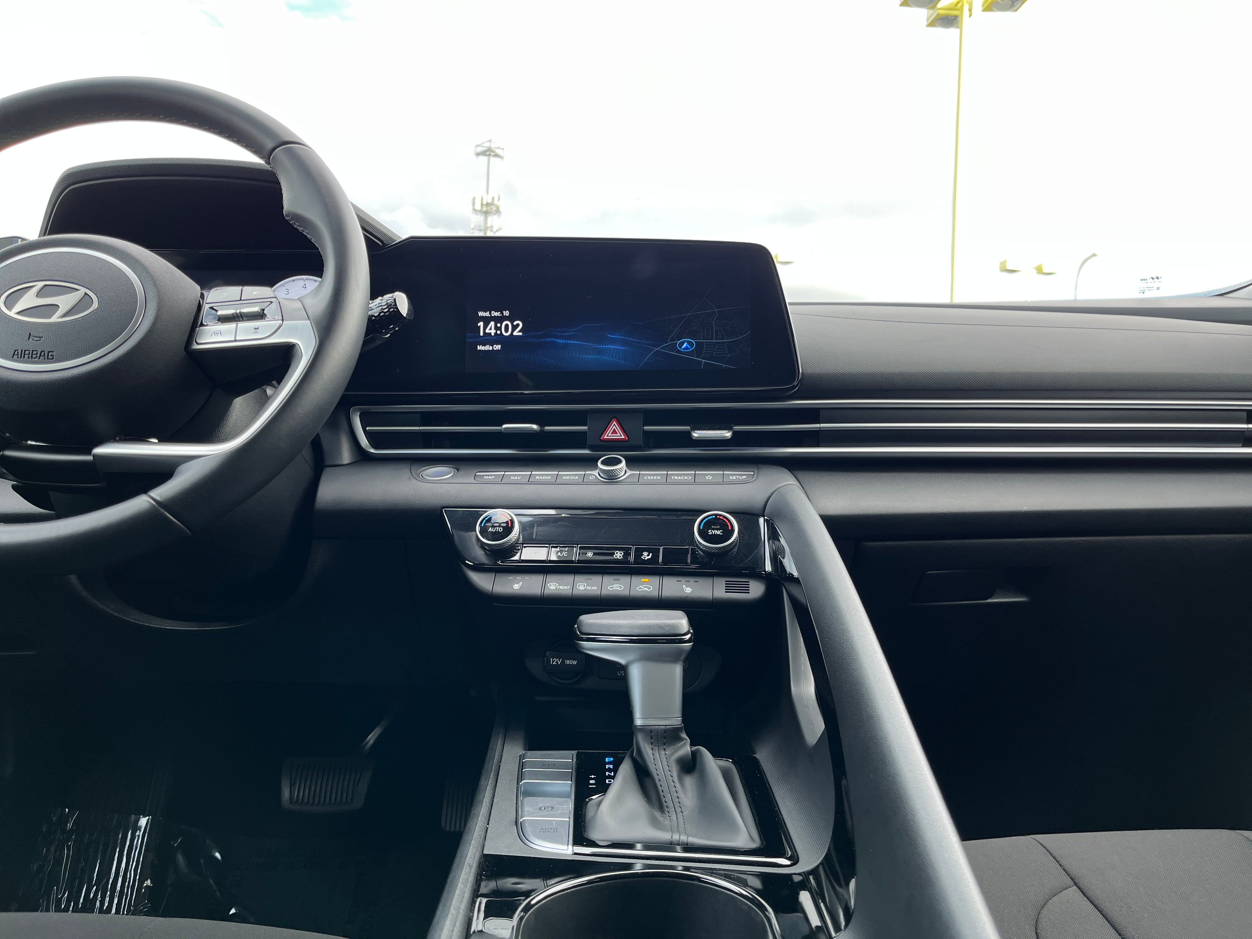 Thumbnail: 2025 Hyundai Elantra - 4