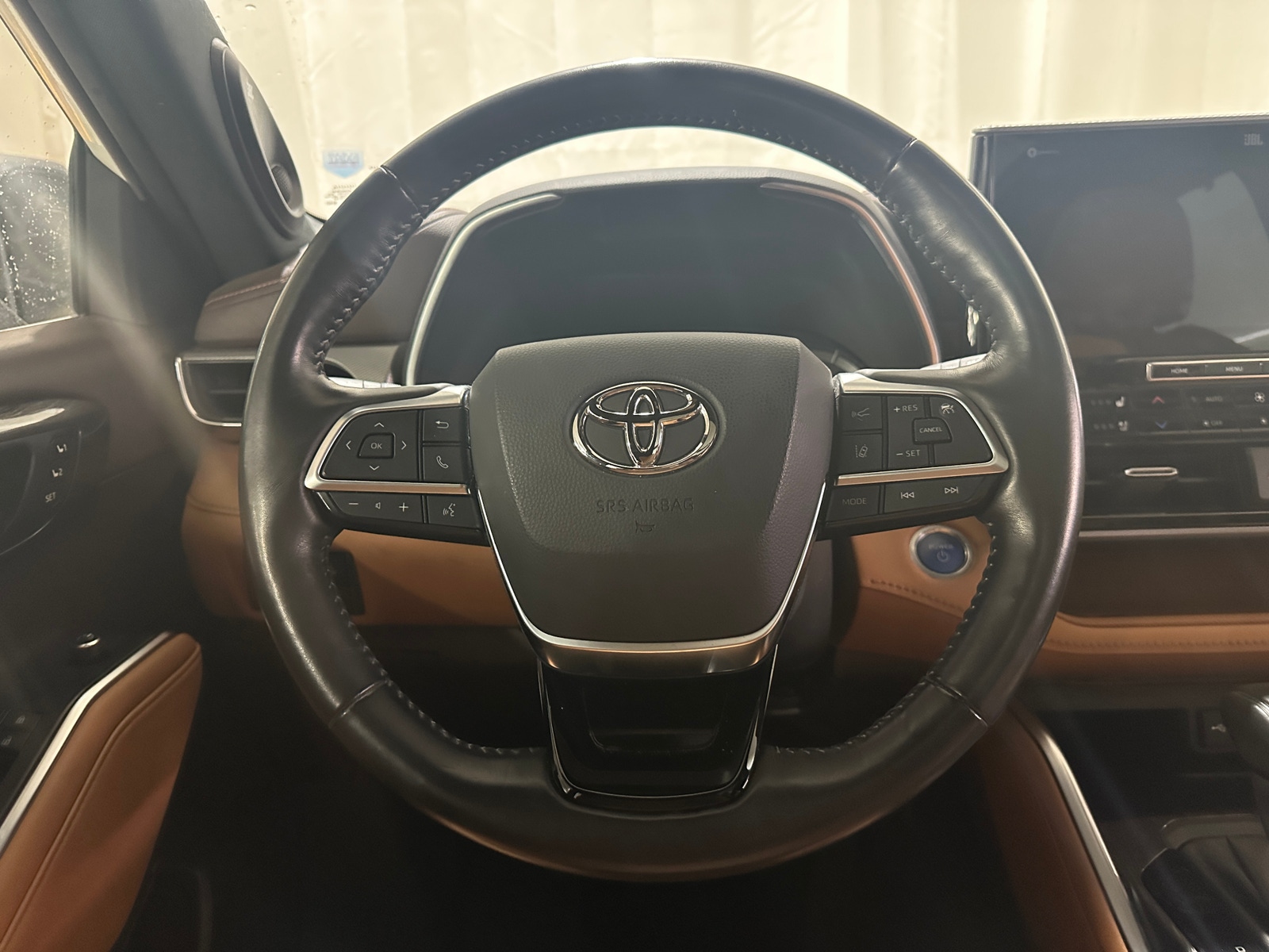 Thumbnail: 2021 Toyota Highlander - 4