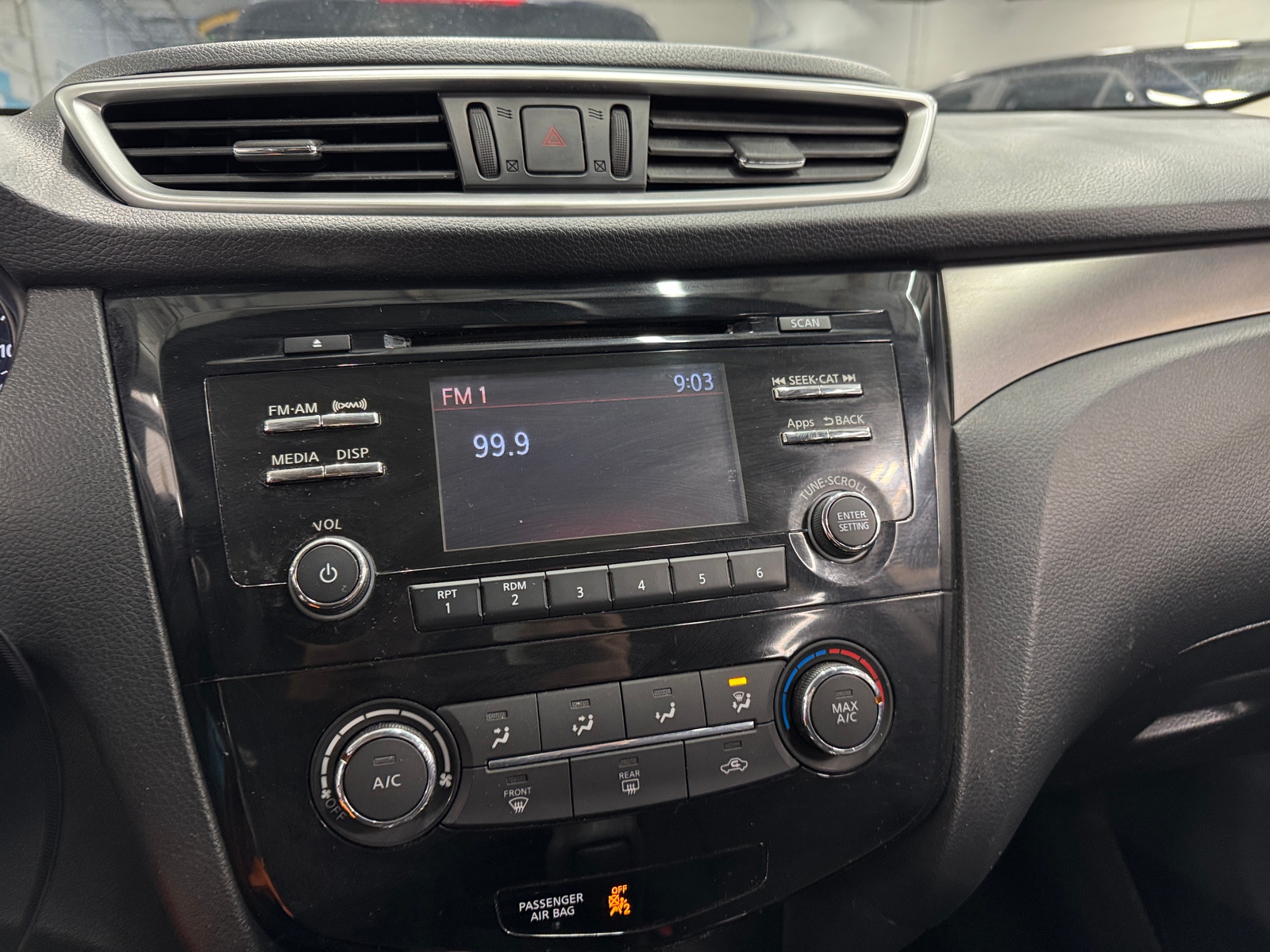 Thumbnail: 2016 Nissan Rogue - 4