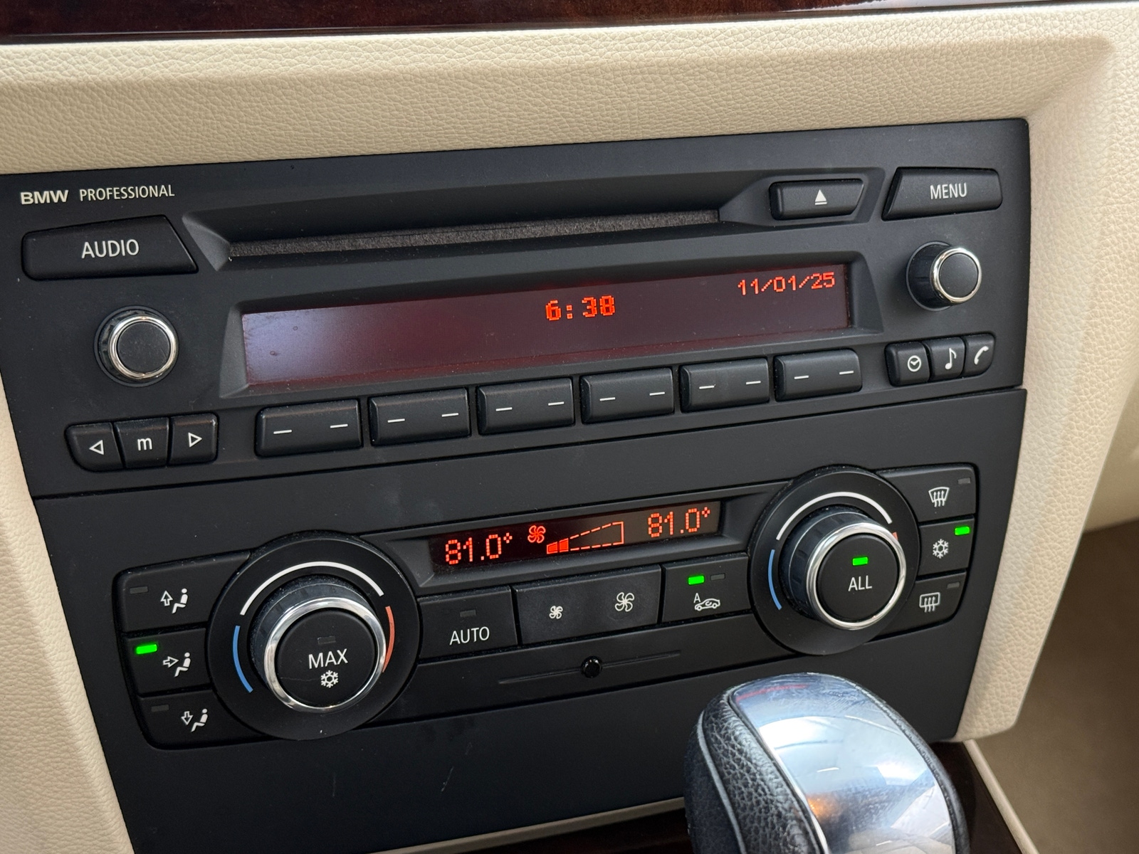 Thumbnail: 2011 BMW 3 Series - 3